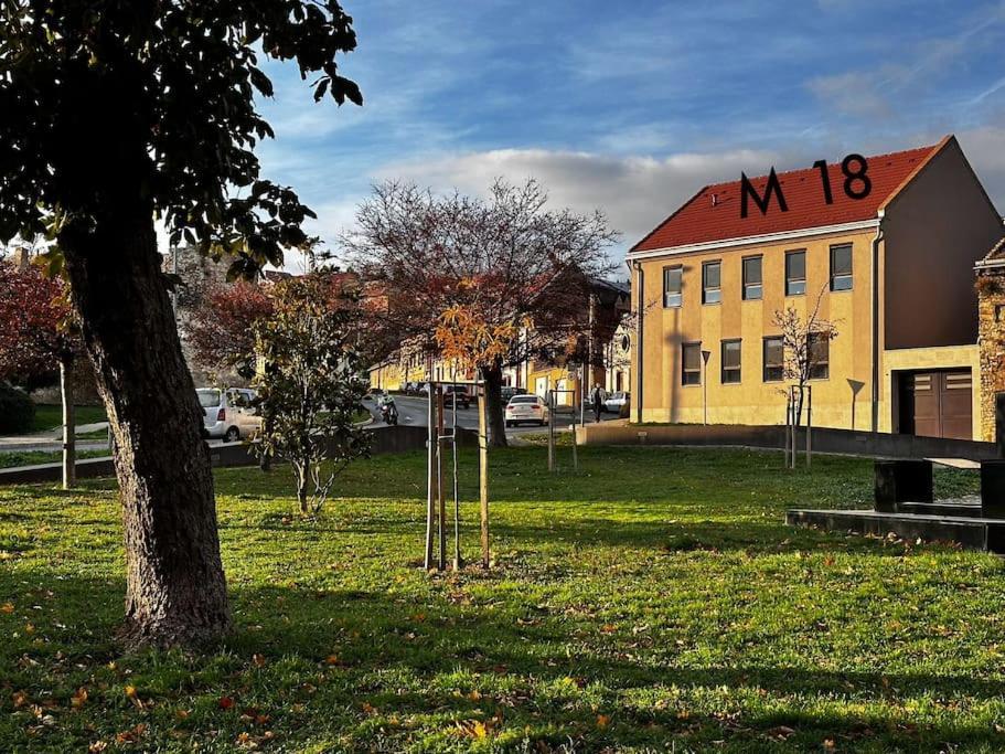 M18 - Csak Egy Lepes A Toertenelmi Belvaros - Free Parking Pětikostelí Exteriér fotografie
